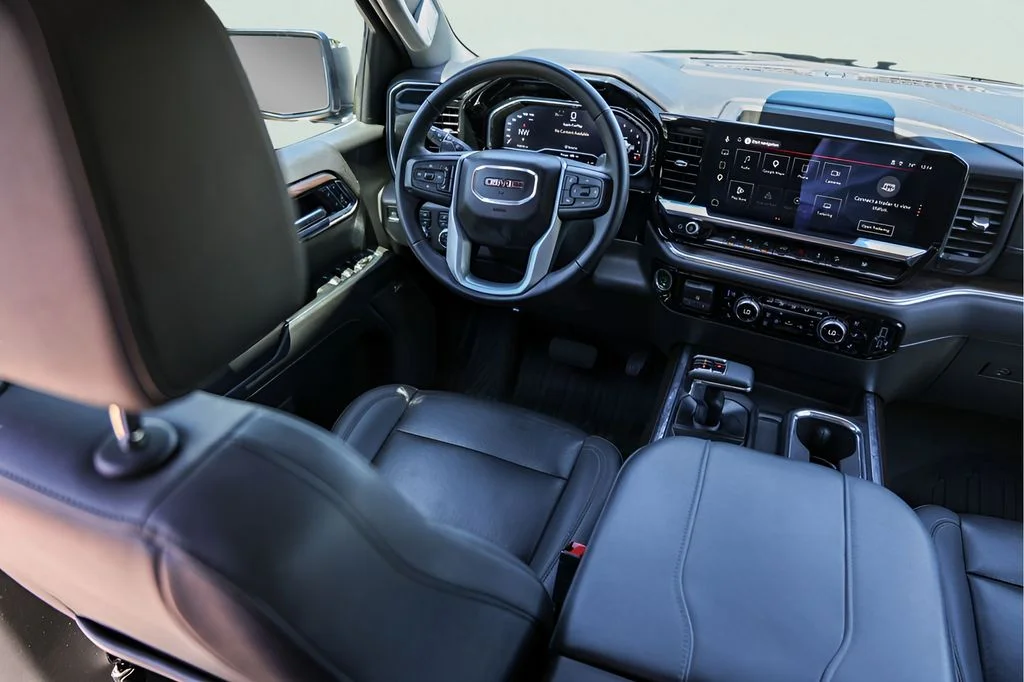 Used 2023 Silver GMC SLT image 28