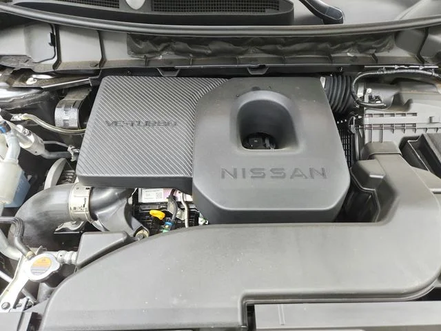 Used 2026 Gray Nissan Platinum image 17
