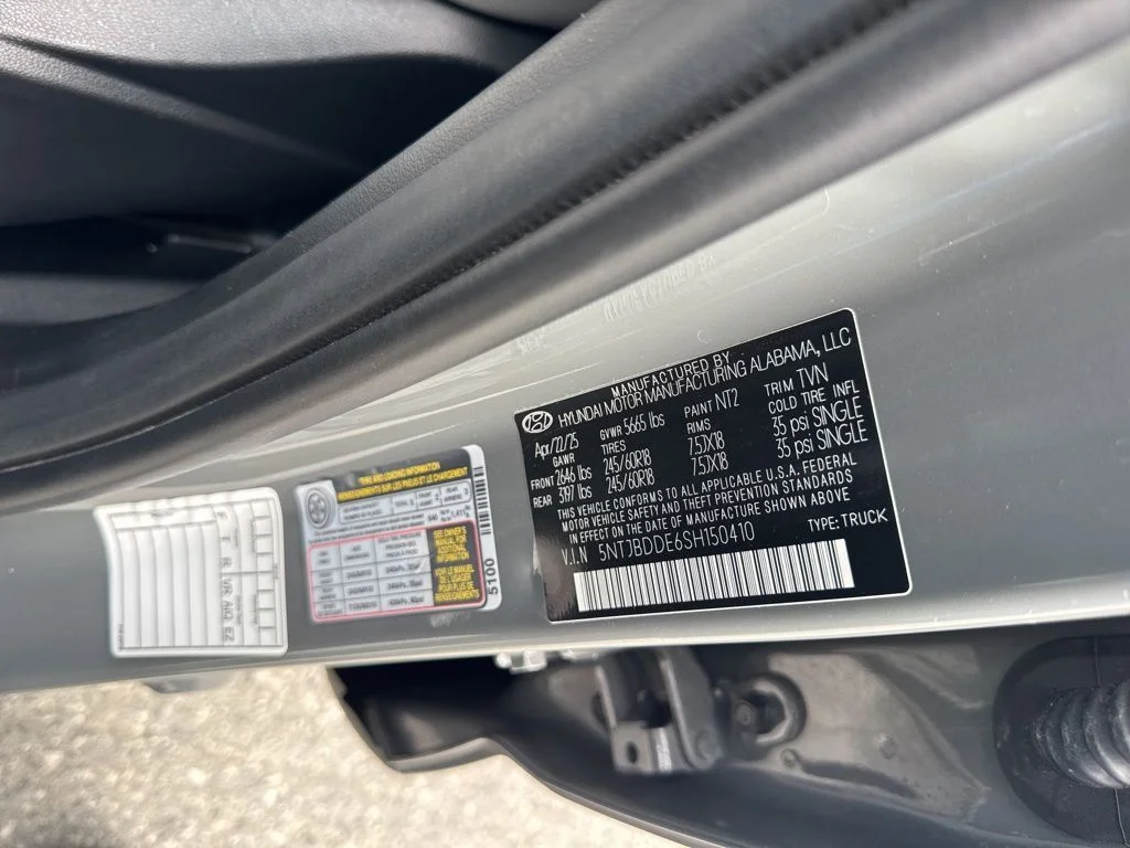 Used 2025 Gray Hyundai SEL image 36