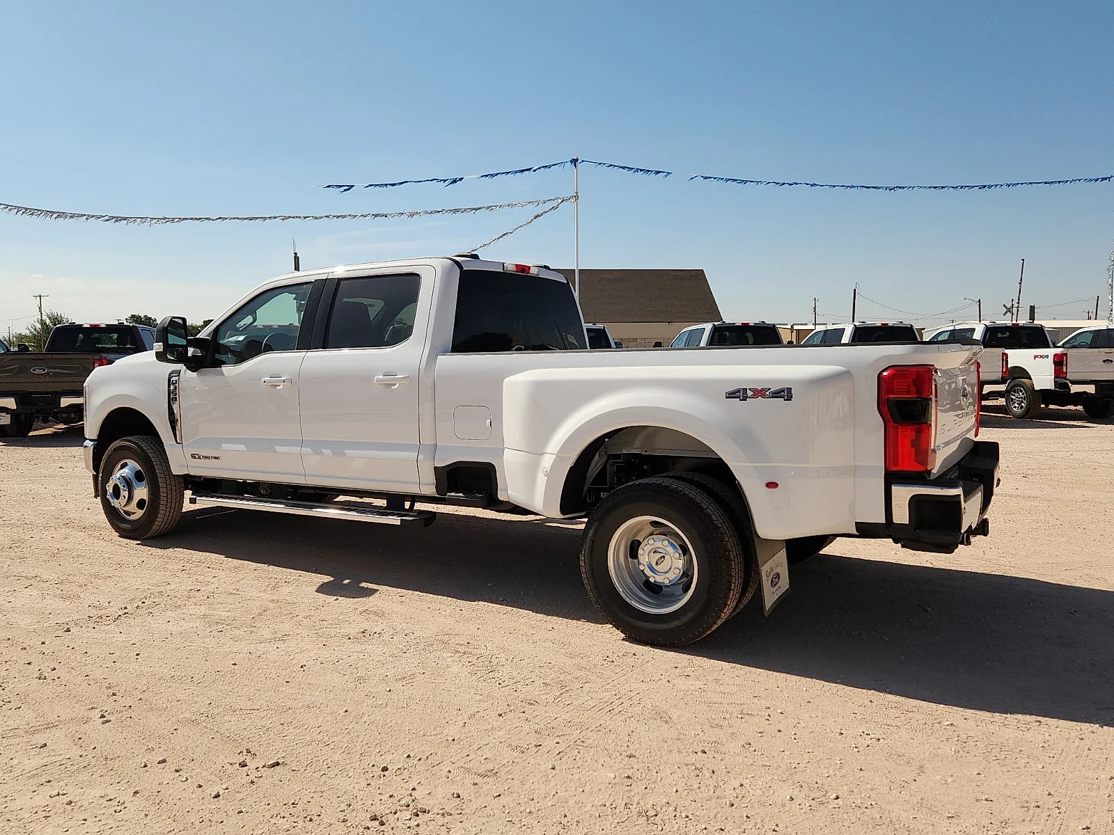 New 2026 Oxford White Ford Lariat image 4