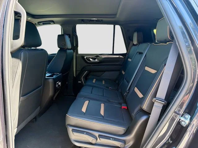 Used 2024 Titanium Rush Metallic GMC AT4 image 23