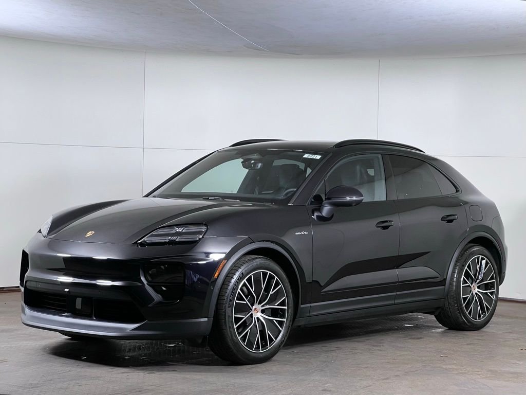 2026 Porsche Macan Base