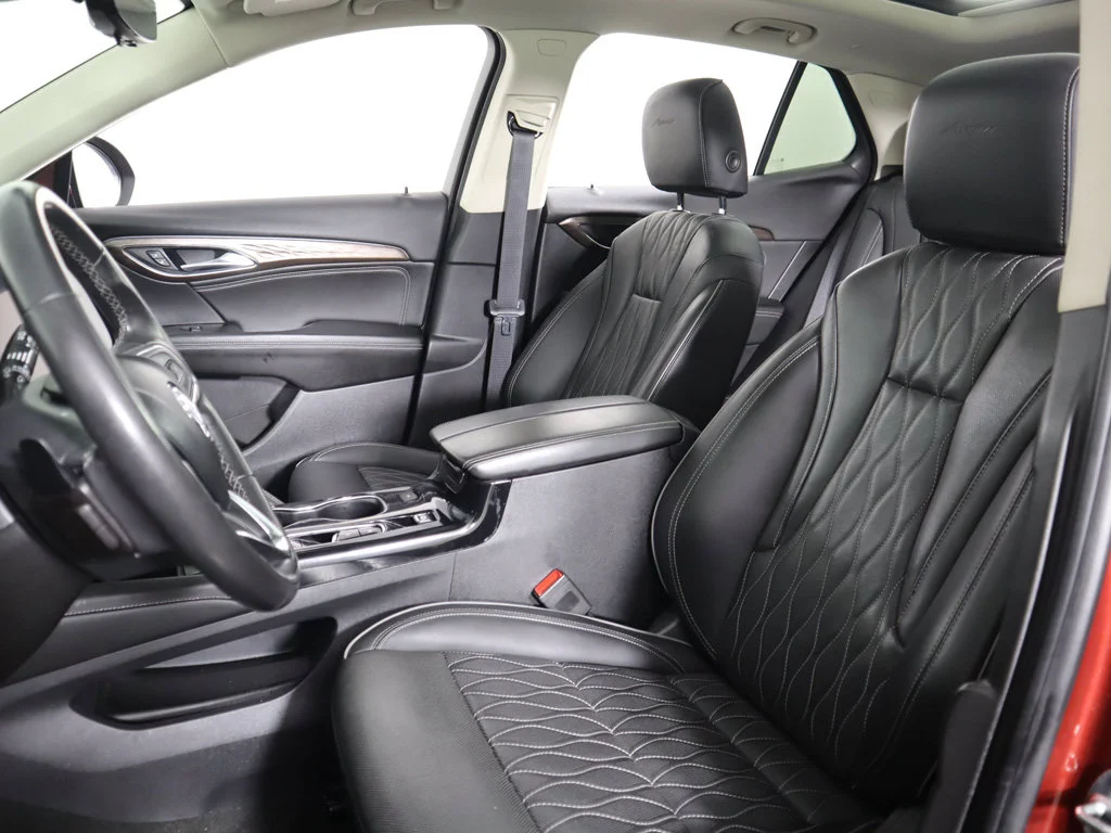 Used 2023 Cinnabar Metallic Buick Avenir image 36