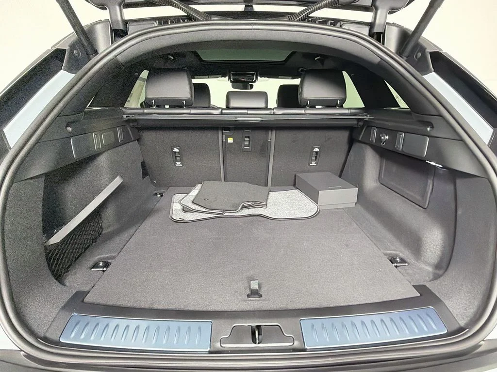 New 2026 Arroios Grey Land Rover S image 28