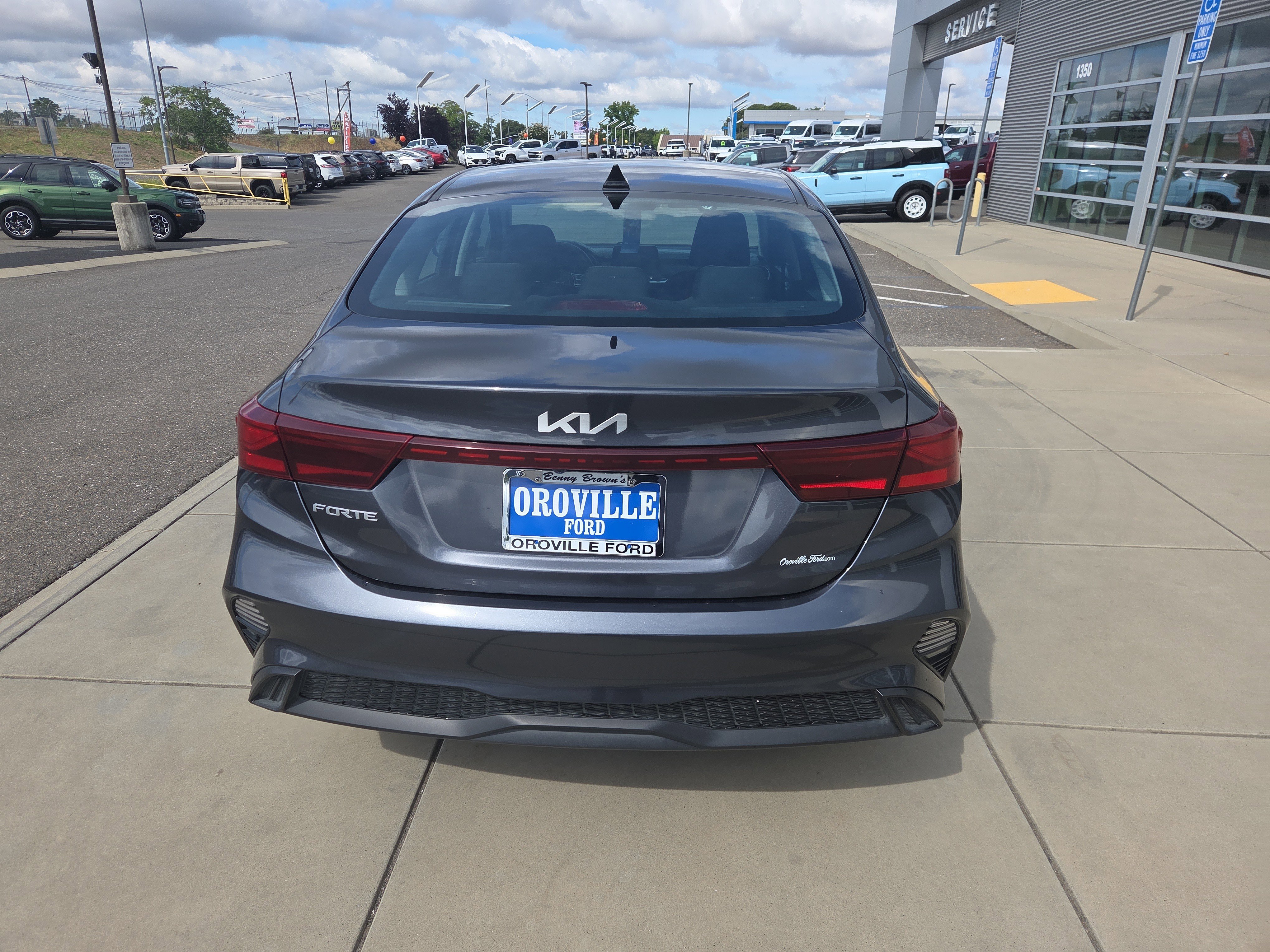 Certified Used 2023 Gravity Gray Kia LXS image 4