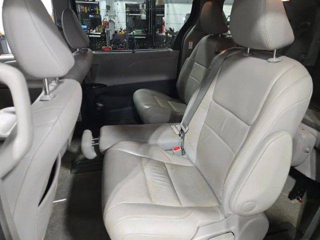 Used 2017 Red Toyota XLE image 12