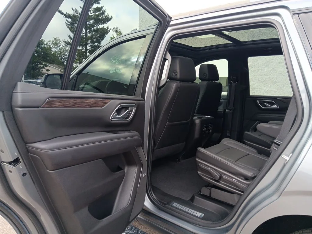 Used 2021 Satin Steel Metallic Chevrolet Z71 image 28