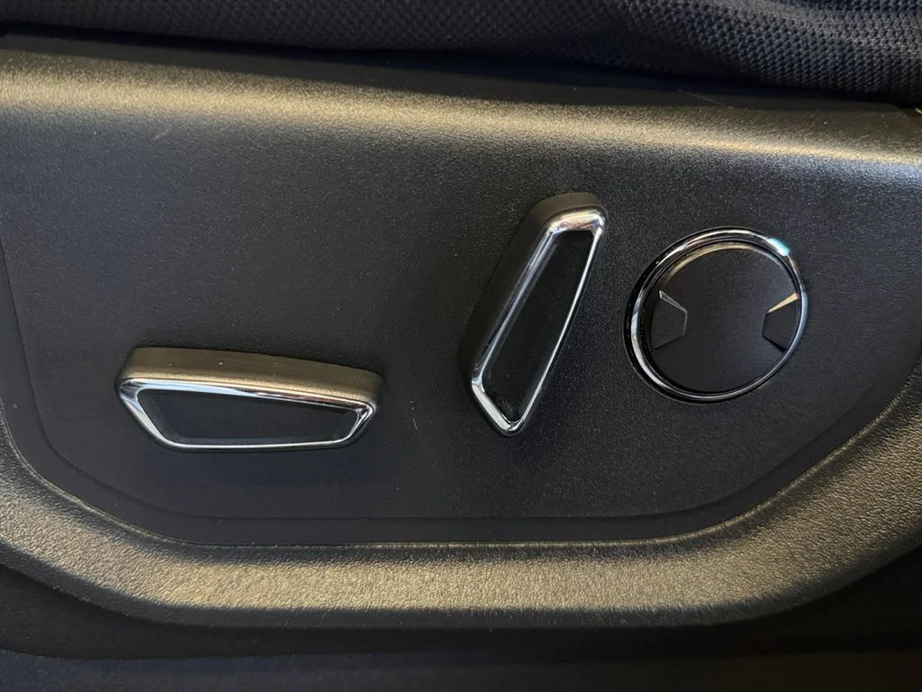 Used 2018  Ford XLT image 28