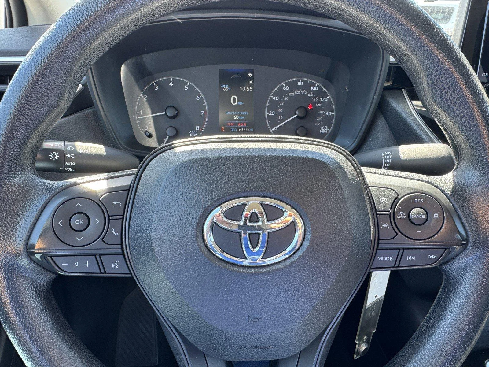 Used 2023 Classic Silver Me Toyota LE image 23