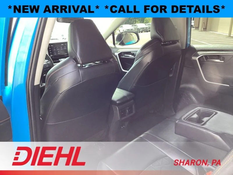 Used 2019 Blue Toyota Adventure image 17