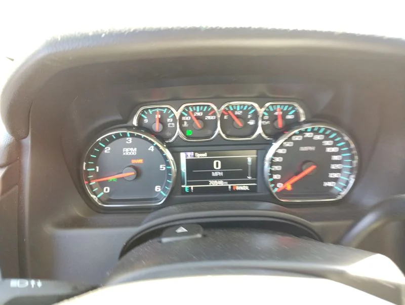 Used 2018 Black GMC SLE image 17