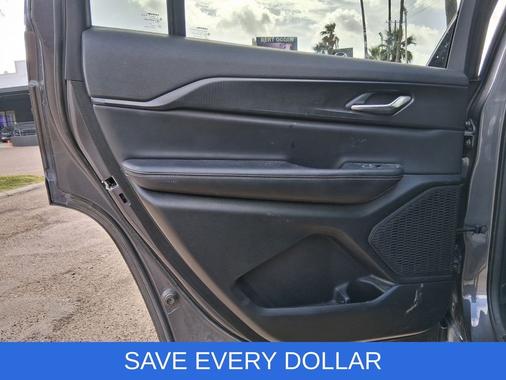 Used 2024 Gray Jeep Altitude X image 17