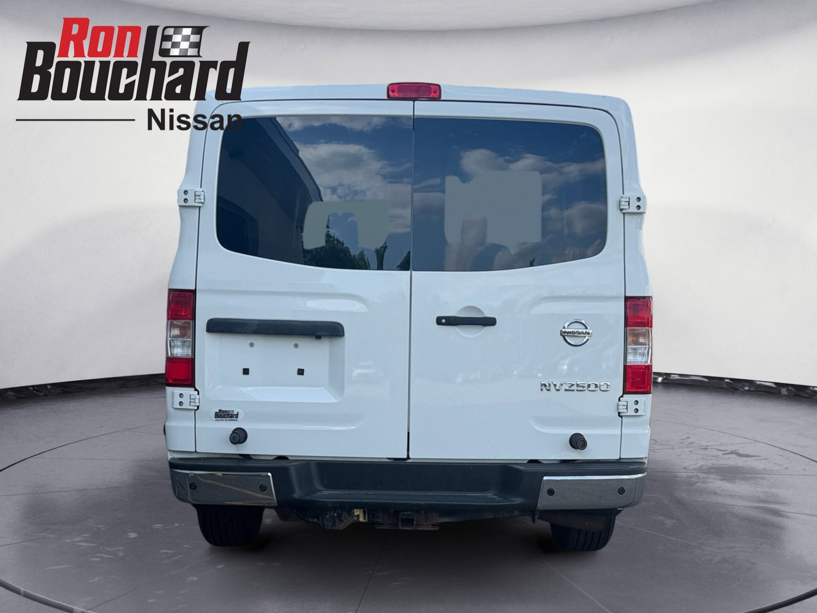 Used 2020 White Nissan SV image 3