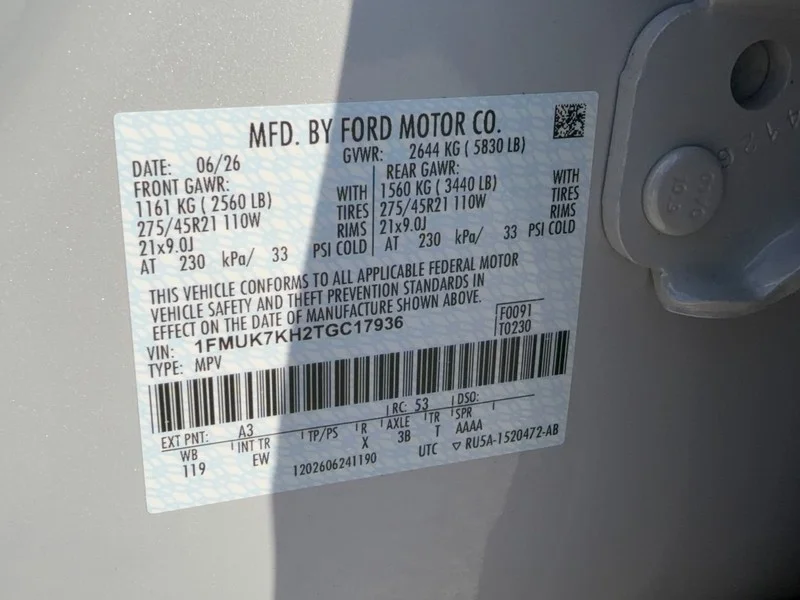 New 2026 Space White Metallic Ford ST-Line RWD image 13