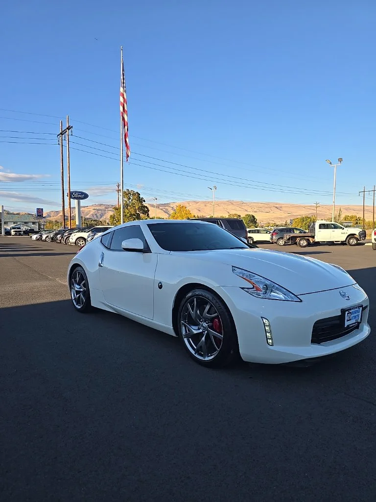 2017 Nissan 370Z Coupe Sport Tech