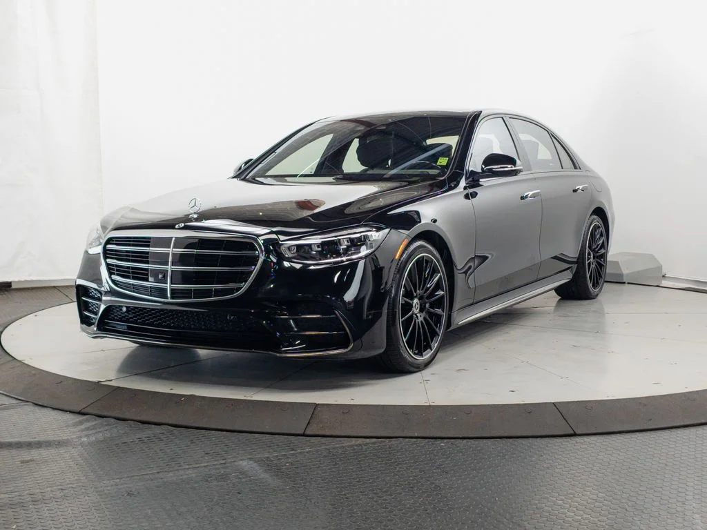 Used 2023 Black Mercedes-Benz S 580e image 3
