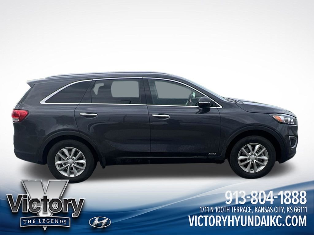 Used 2018 Gray Kia LX image 4