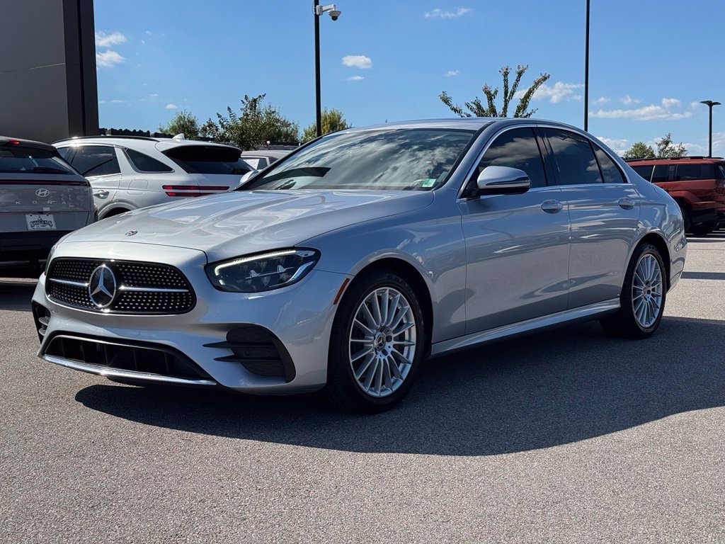 2022 Mercedes-Benz E-Class E350 - Photo 9