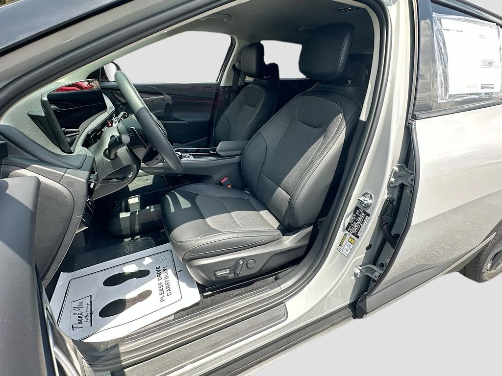 New 2026 Wolf Gray Kia LIGHT image 21