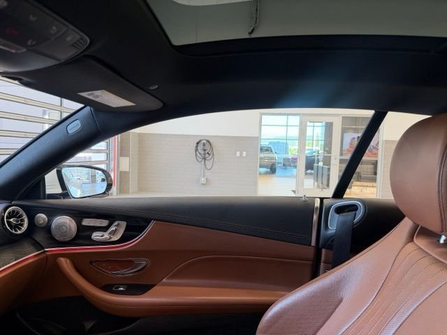 Used 2018  Mercedes-Benz E 400 image 13