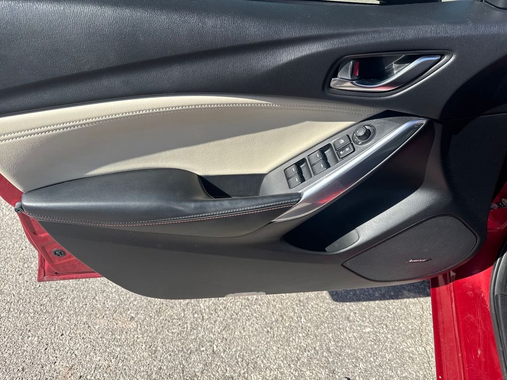 Used 2015 Red Mazda i Grand Touring image 14