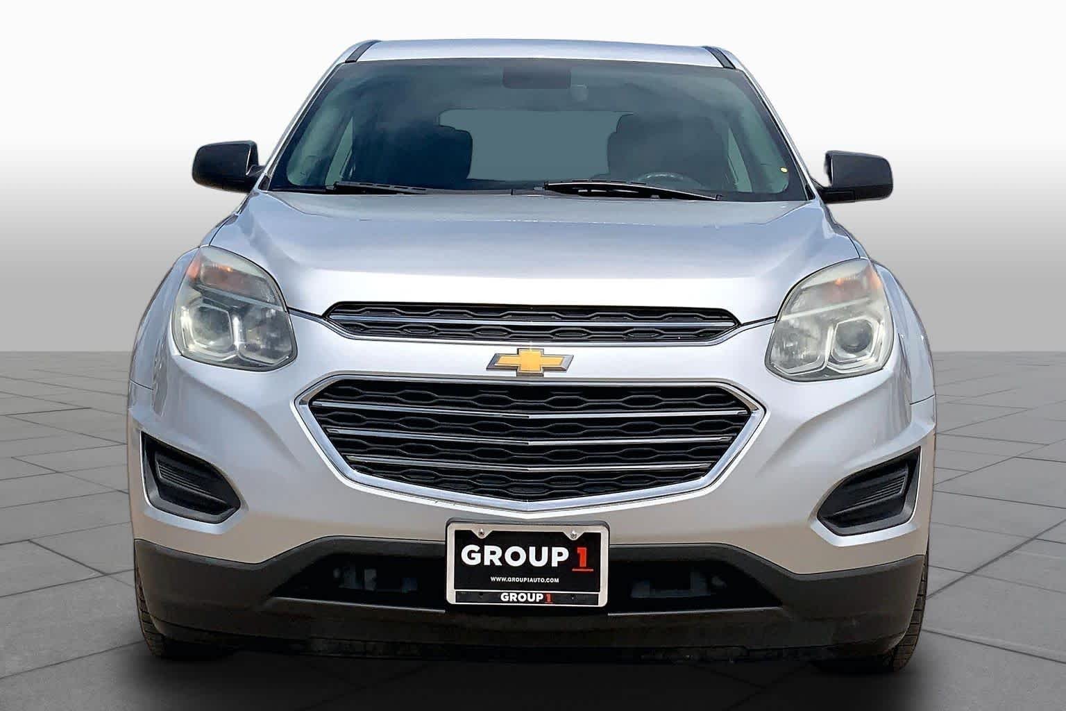 Used 2017 Silver Ice Metallic Chevrolet LS image 4