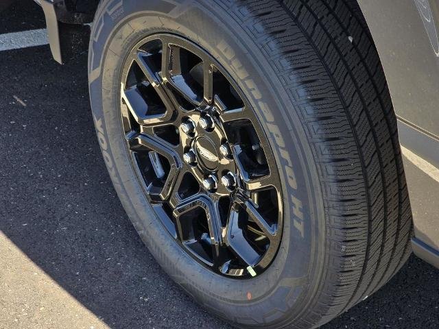 New 2026 Carbonized Gray Metallic Ford XLT image 81