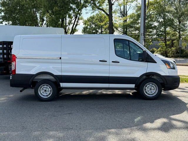 New 2026 Oxford White Ford Base image 2