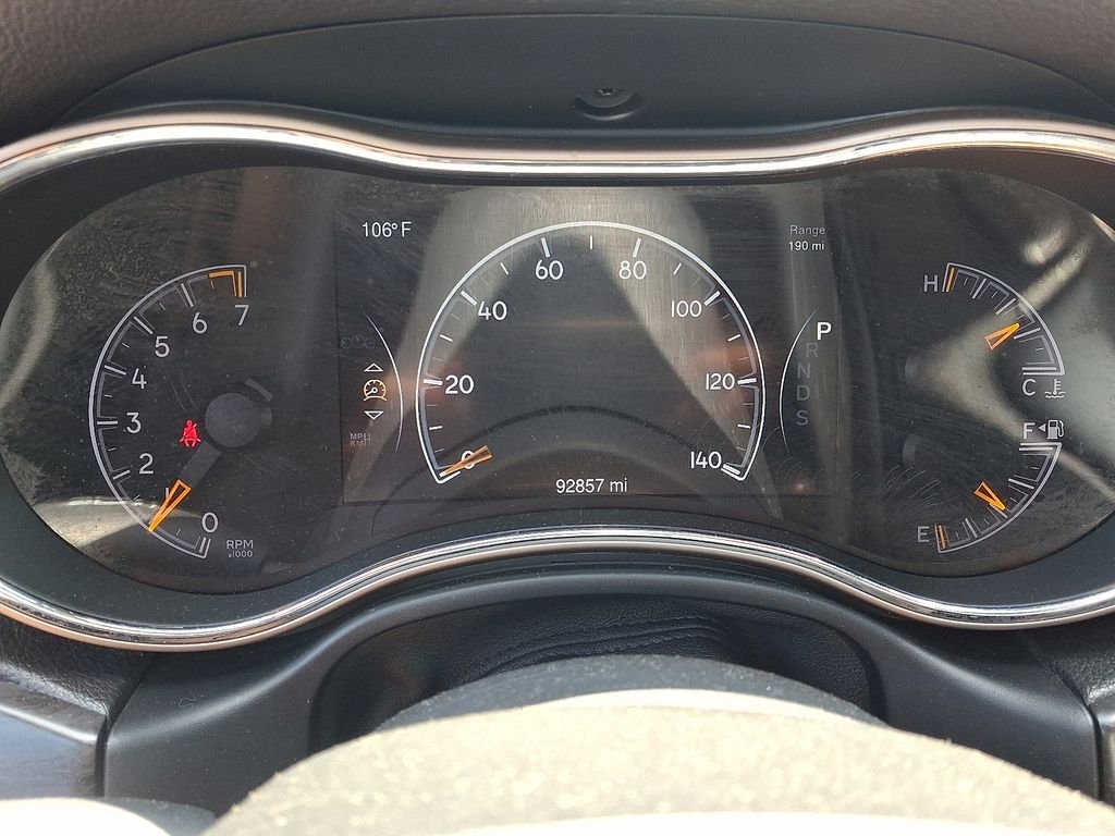 Used 2015 Silver Jeep Limited image 22