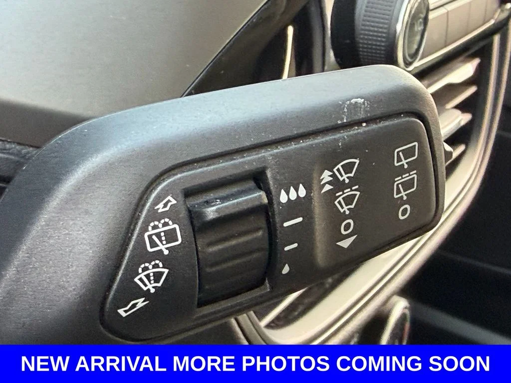 Used 2025 Red Ford Active image 31