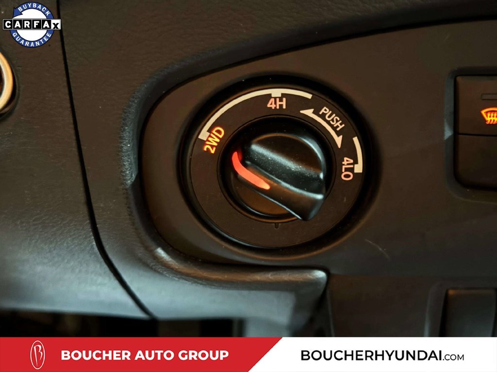 Used 2023 Boulder Gray Pearl Nissan PRO-4X image 18