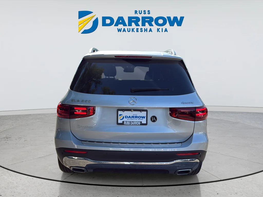 Used 2024  Mercedes-Benz GLB 250 image 4