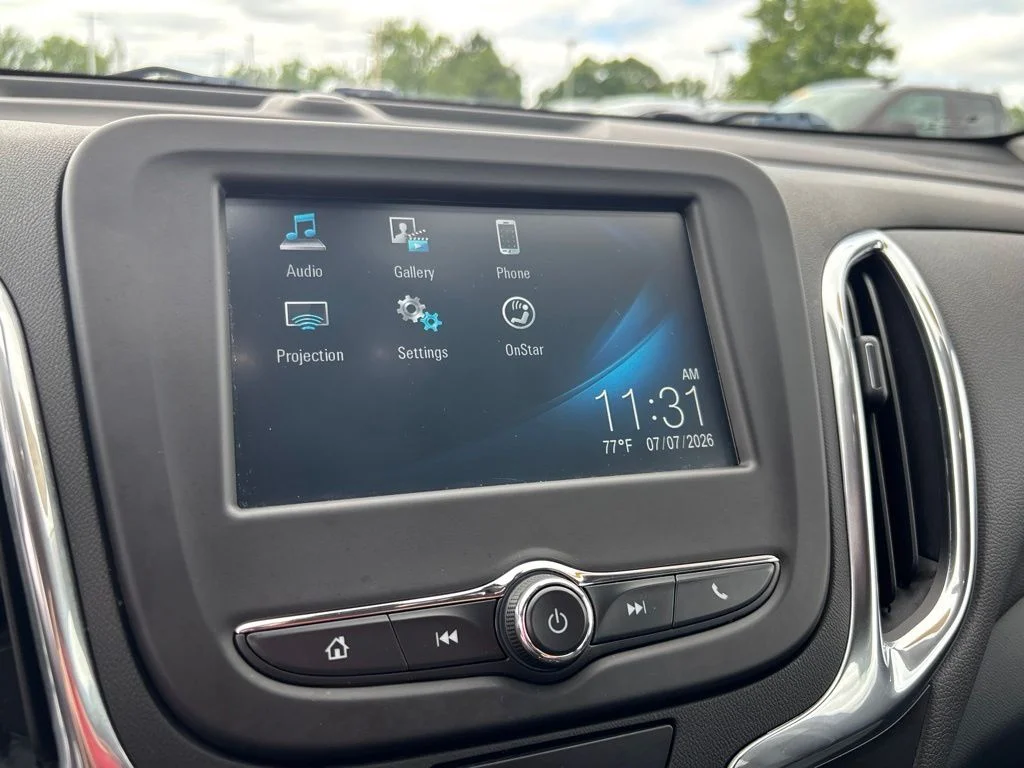 Used 2018 White Chevrolet LT image 23