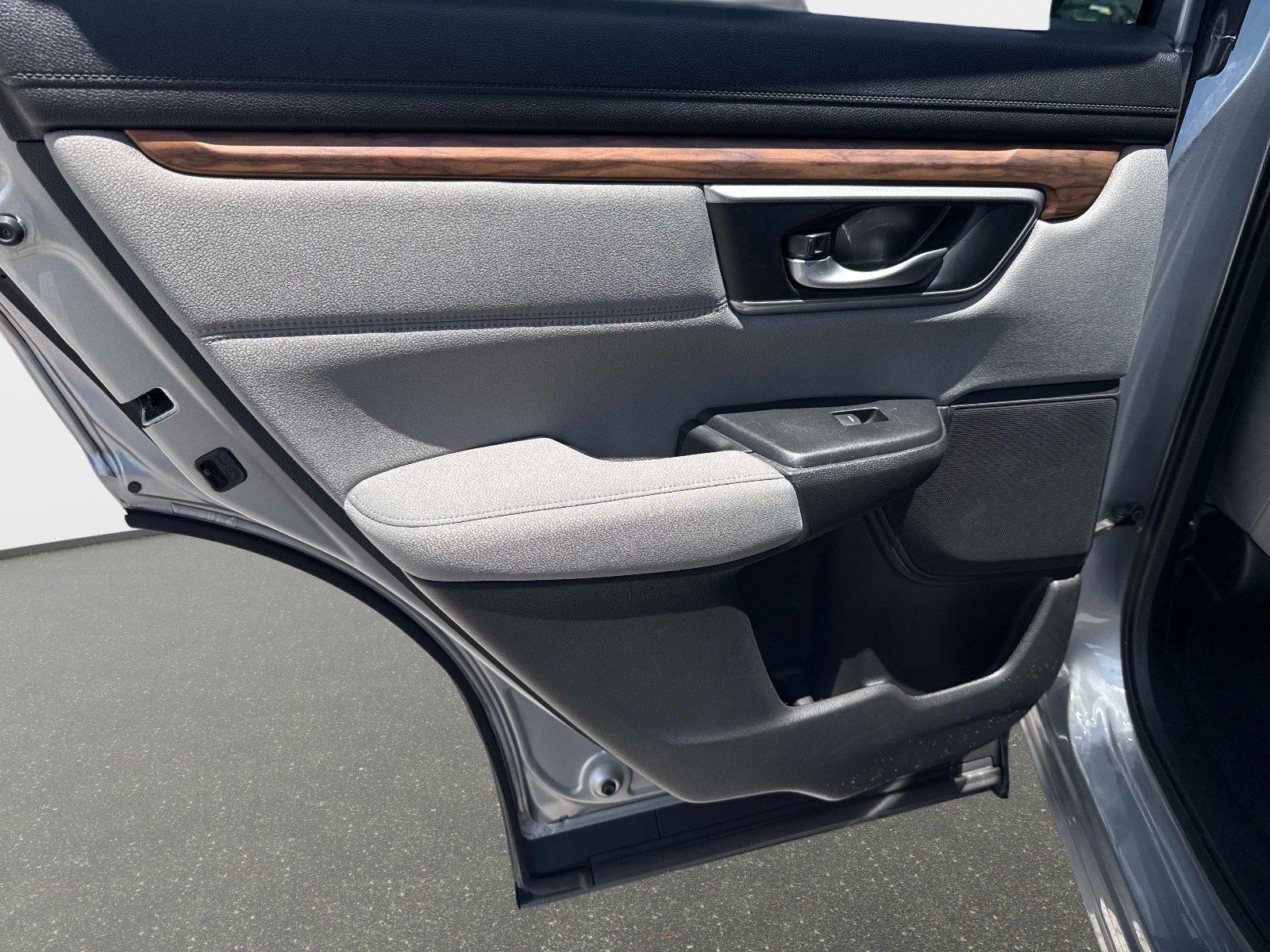 Used 2019 Silver Honda EX image 11