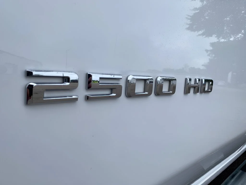 Used 2026 Summit White Chevrolet LT image 36