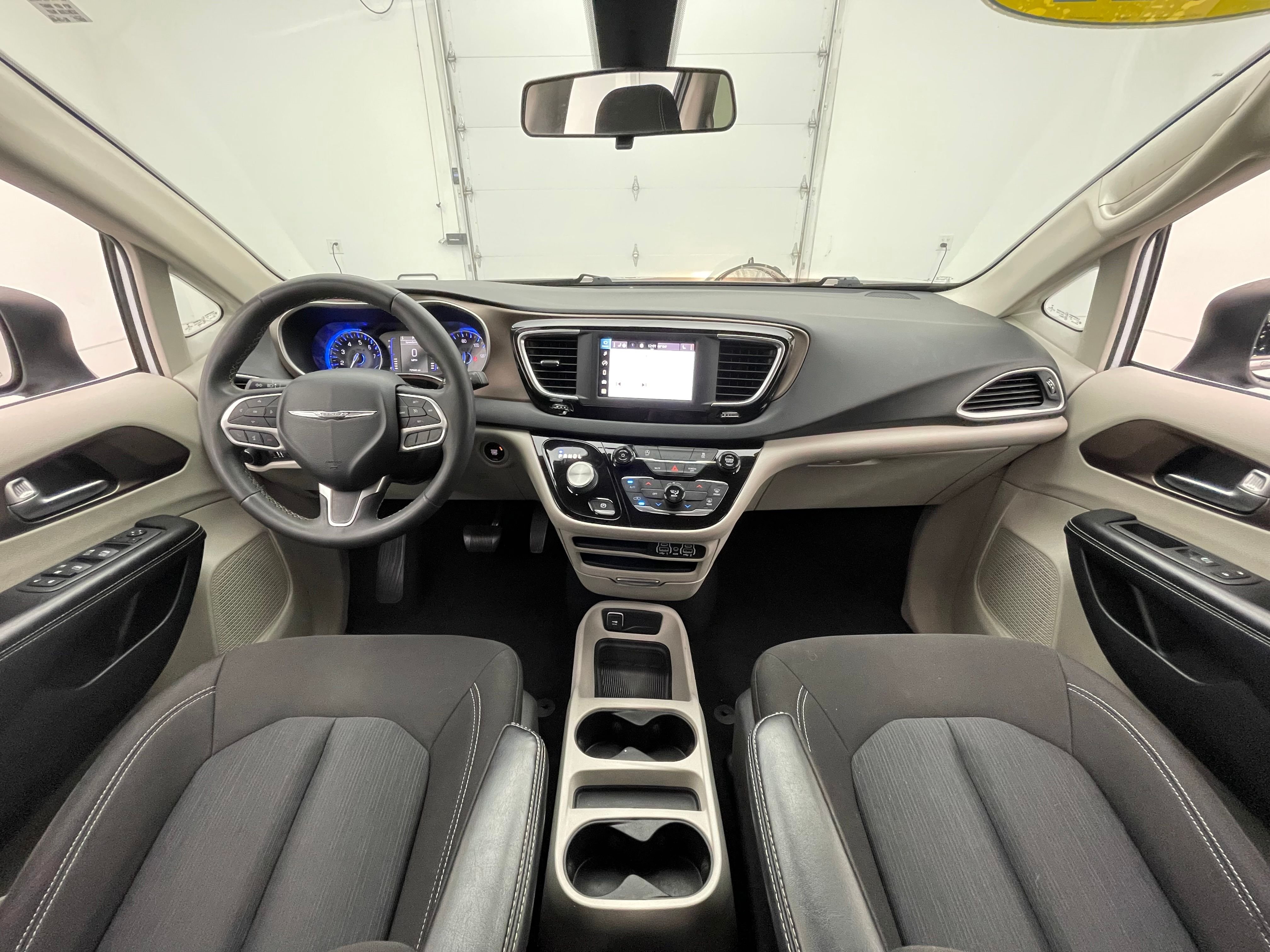 Used 2022 Bright White Clearcoat Chrysler LX image 3