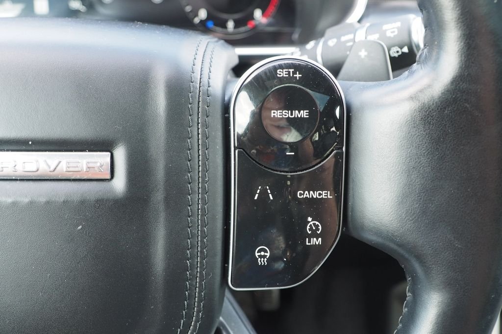 Used 2022 White Land Rover Westminster image 30
