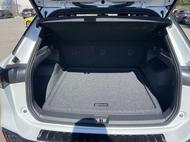 New 2026 White/off-white Volkswagen 2.0T SE R-Line Black image 25