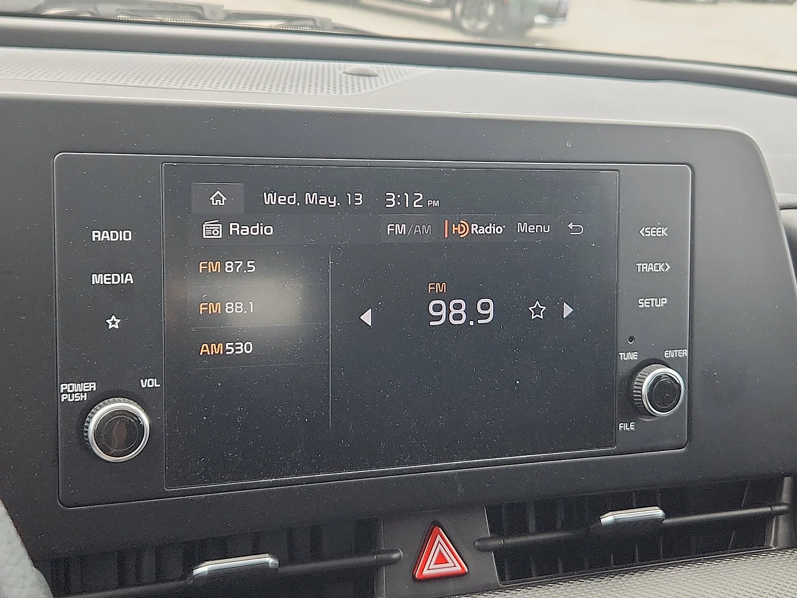 Used 2024 Snow White Pearl Kia LX image 16