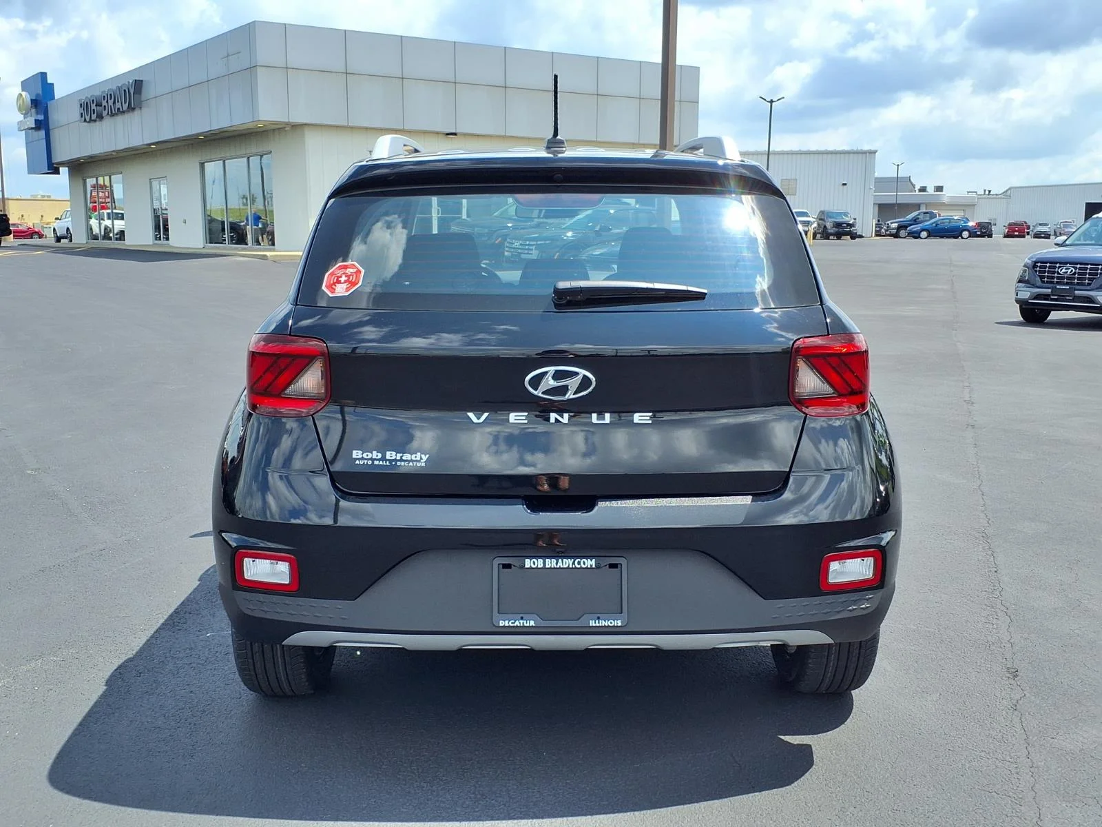 New 2026 Onyx Black Hyundai SEL image 17