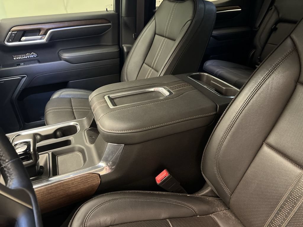 Used 2022 Iridescent Pearl Tricoat Chevrolet High Country image 20