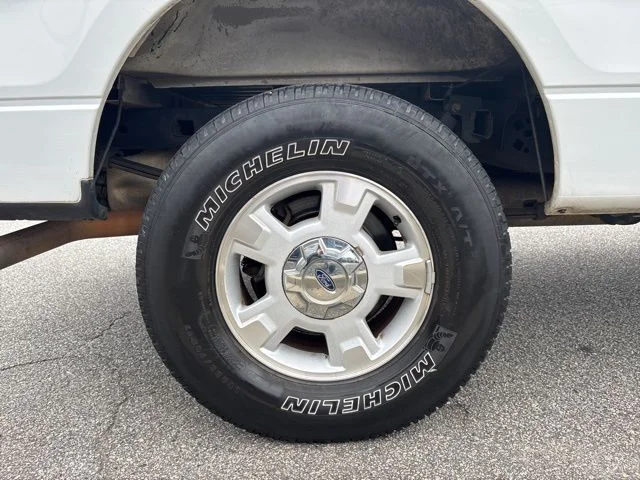 Used 2013 White Ford XLT image 10