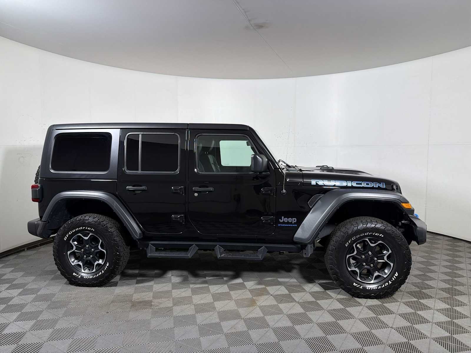 Used 2023 Black Clearcoat Jeep Rubicon image 7