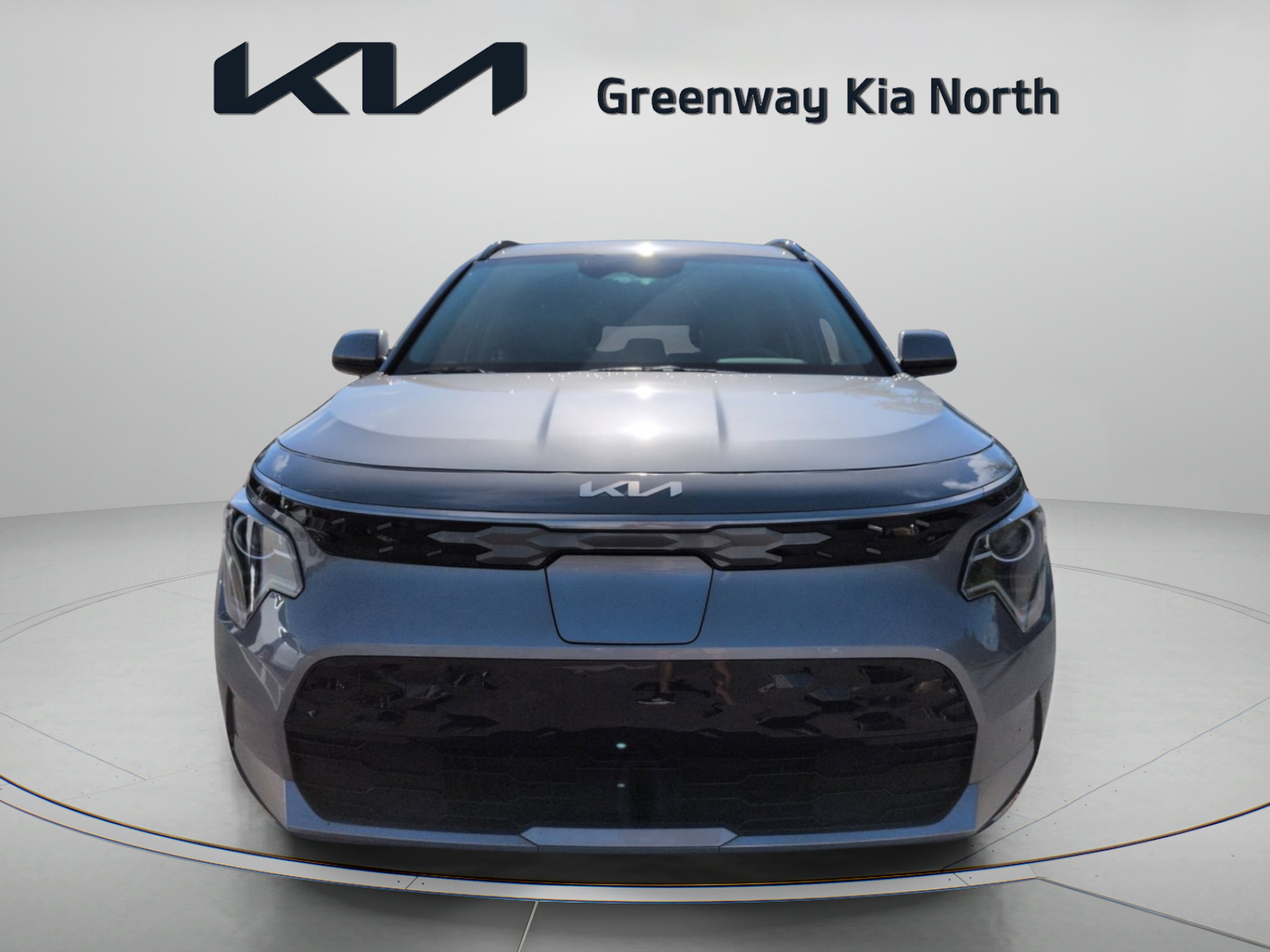 Certified Used 2023 Steel Gray Kia Wind image 3