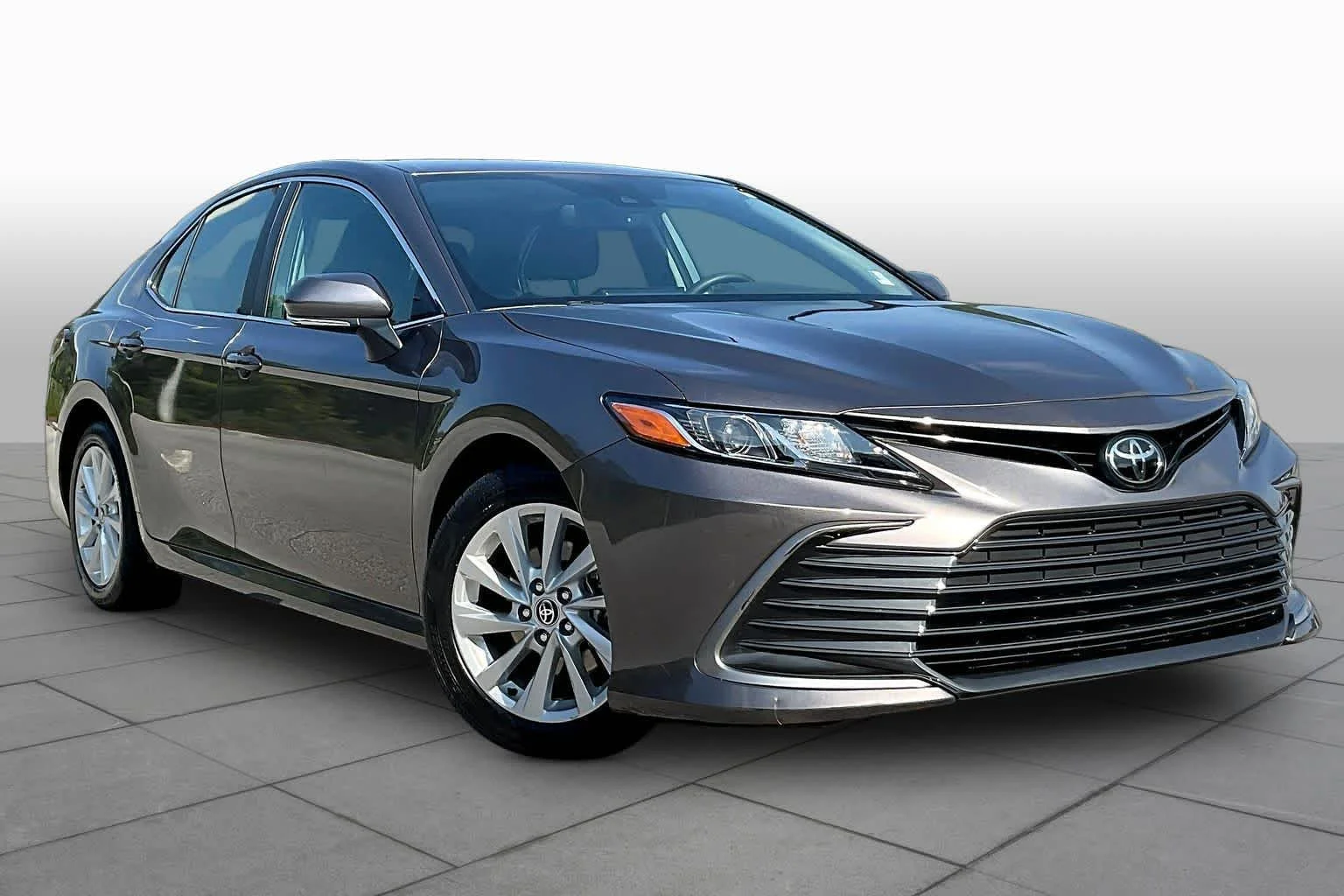 Used 2024 Predawn Gray Mica Toyota LE image 3