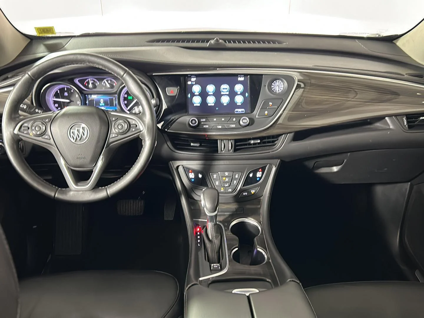 Used 2020 Espresso Buick Essence image 31