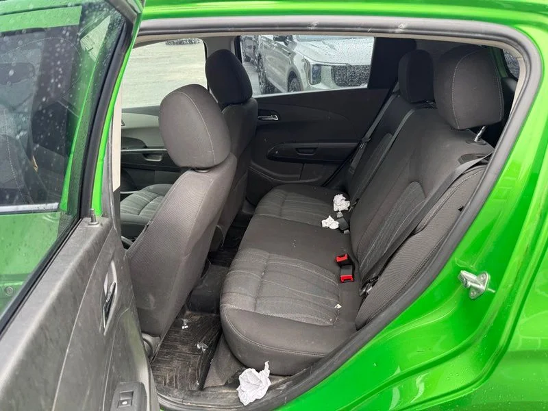Used 2015 Green Chevrolet LT image 10