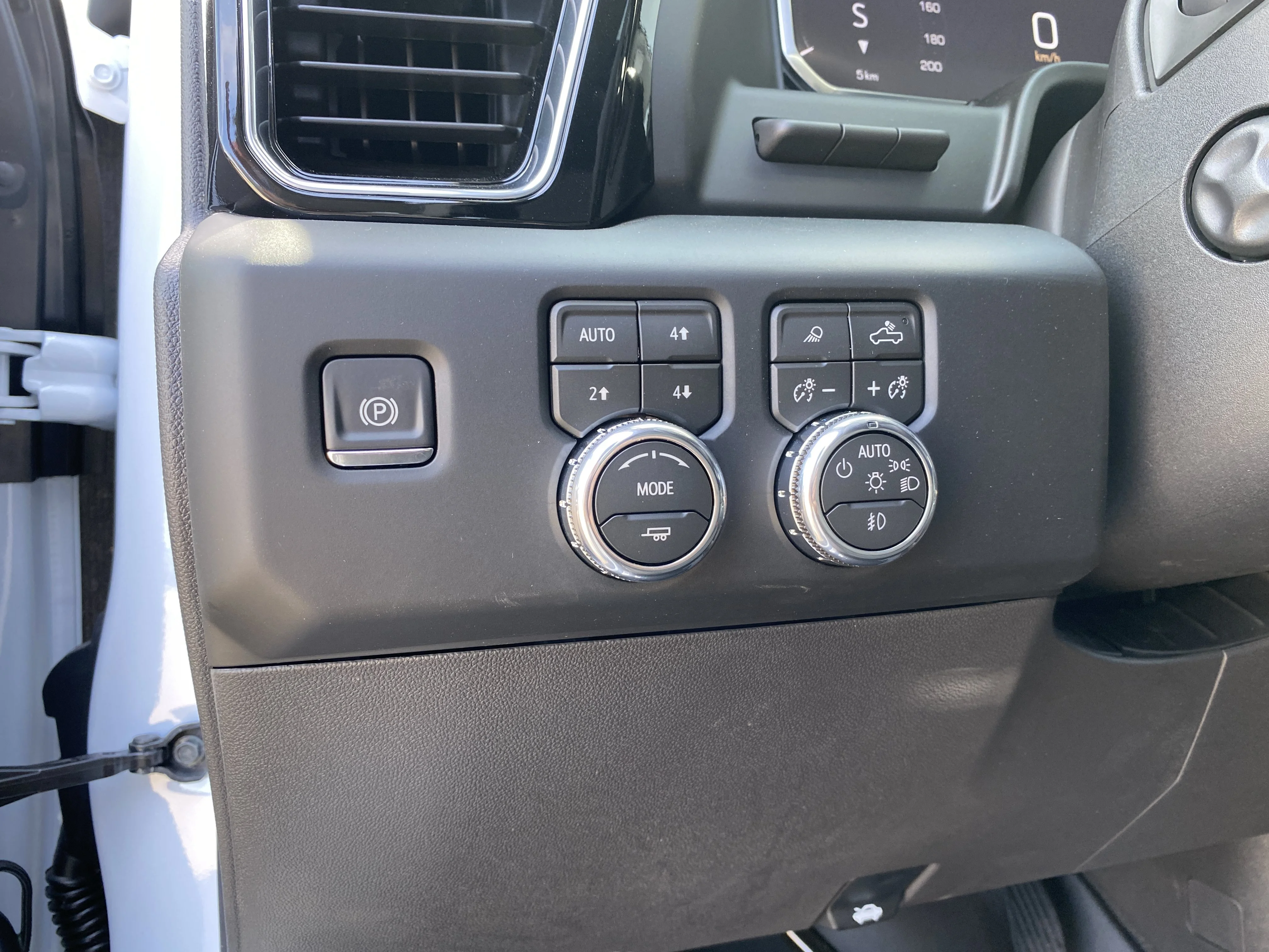 New 2026 GLACIER WHITE TRICOAT GMC Denali image 27