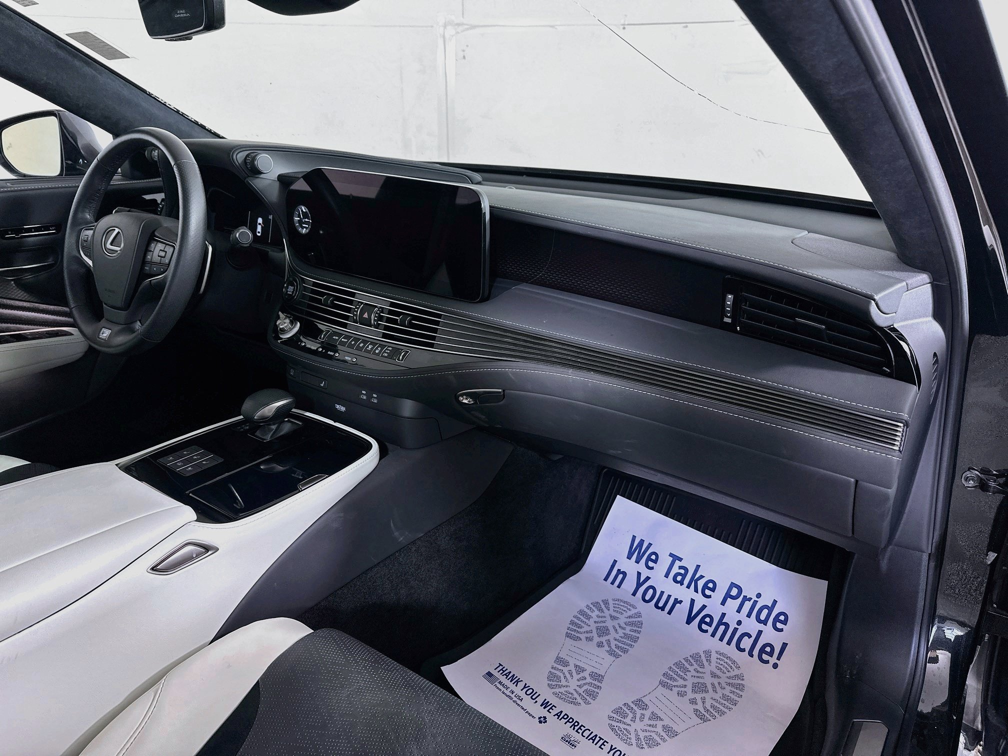 Certified Used 2025 CAVIAR Lexus 500 F SPORT image 27