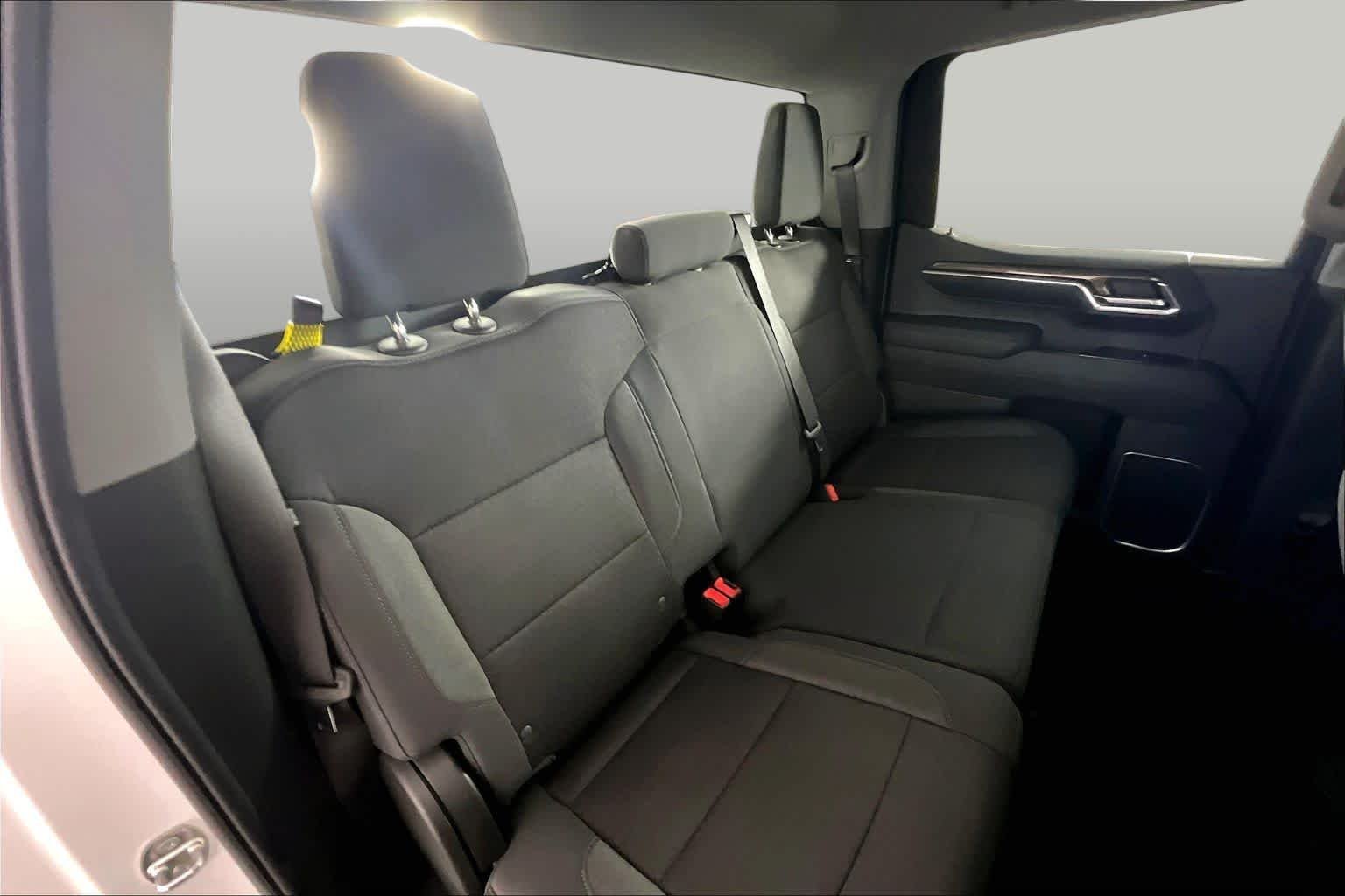 Used 2023 Summit White Chevrolet LT (2FL) image 20